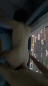 安徽真实调教短发反差婊，落地窗追求不一样的刺激女主彻底喷！同城可推资