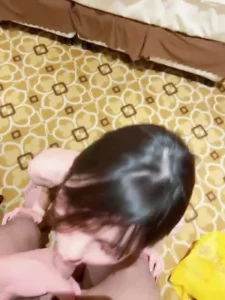 “射我嘴里我要吃精液快给我”已婚少妇淫荡无比对白刺激